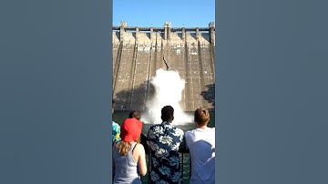 They noticed the crack, but it was already too late. #oops