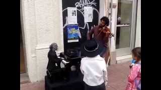 El Hombre Del Piano Marioneta