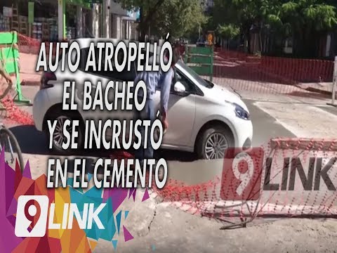 Resistencia: No vio las señales y terminó en medio del cemento fresco