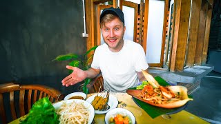 $3 Thai Street Food Lunch in Phang Nga / Abandoned Takua Pa / Thailand Motorbike Tour