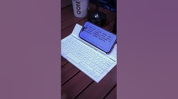 Turn Your Phone Into a Computer With This Folding Keyboard
