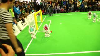 RoboCup German Open 2014 Semi-Final: Nao-Team HTWK vs. MRL-SPL