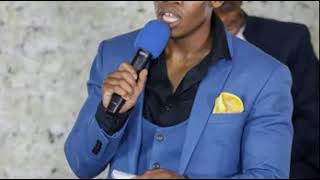 Wakhazimula Ujesu  Aiisuka