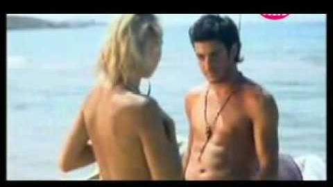 Kostas Martakis - Thelo Epeigontos Diakopes (I Need Holidays Urgently) [OFFICIAL MUSIC VIDEO]