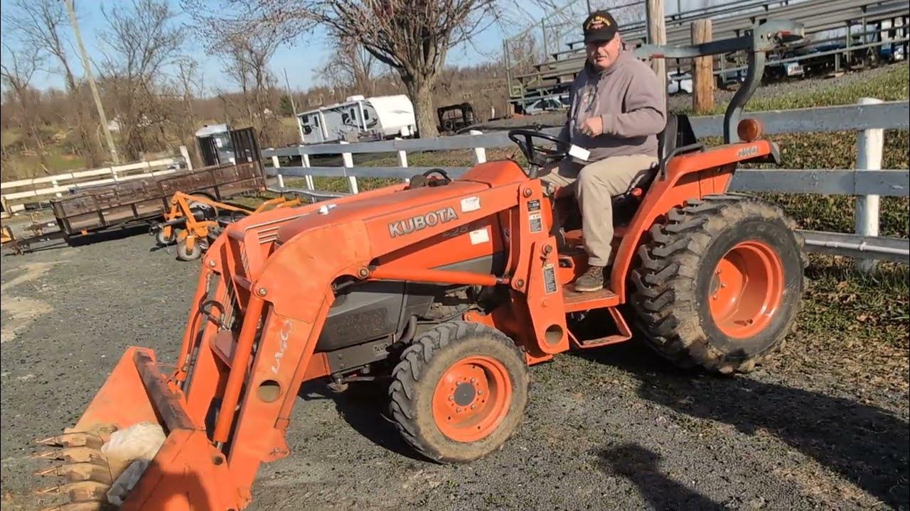 55 • Kubota L2800 4 Wheel Drive Tractor w/Model LA463 Front End Loader