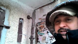 4.Наркоторговцы и наркоманы разворотили косяк двери подъезда! 4.Наркоторговцы и наркоманы разворотили косяк двери подъезда!