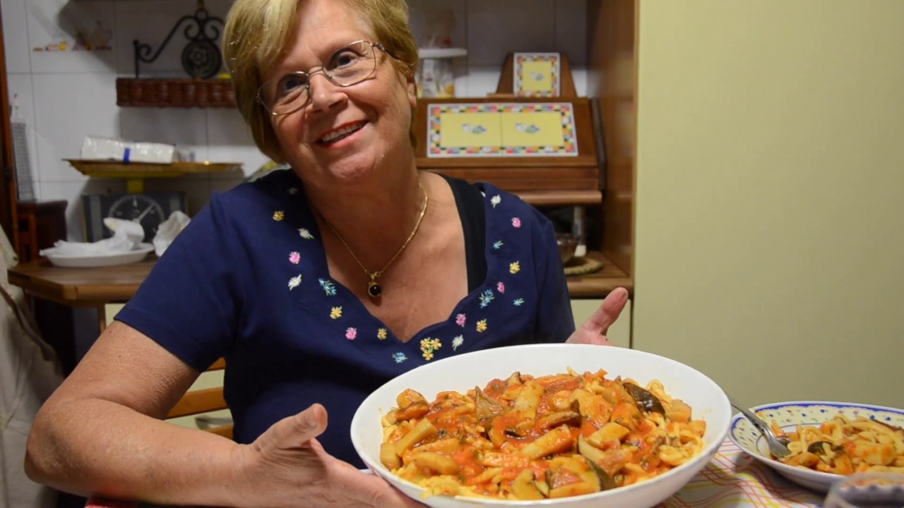 I TORCHI PUGLIESI CON I FUNGHI CARDONCELLI - RICETTA DELLA NONNA MARIA