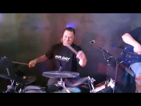 Peter Nagy - Poďme sa zachrániť - MR.DAY 11.10.20219 - Koncert pro dobrou věc