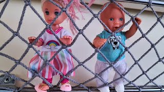 ПОЕХАЛИ В ПИТЕР ДАРИНЕЛКА сериал семешные куклы Барби, 24 часа в поезде катя и макс веселая семейка.