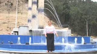 Video thumbnail of "Quichua, Solista Estrellita- Que Seria de Mi.wmv"