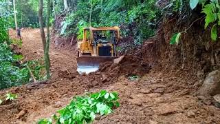 Unleashing the Power of the D6R XL Bulldozer Creates a New Road in the Middle of the Mountains!