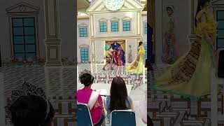 Model cantik Tifa lockhart di acara show batik casual green sedayu