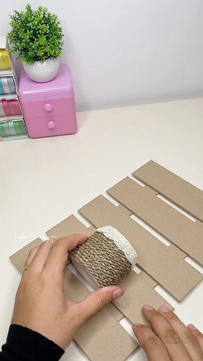 Hiasan dinding dari #kardusbekas #hiasandinding #kardus #bestoutofwaste #wallhanging