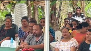 Sii alofa. LUATUA o le Tootoo ale Matagaluega Aoga ma Aganuu, oloo faafofoa ai le gagana ma aganuu