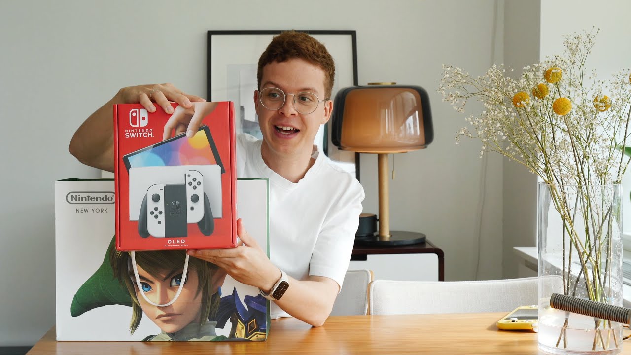 Unboxing de la Nintendo Switch OLED en plan chill