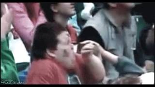 GIF 15841 zas en toda la boca