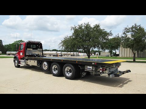 #15993---2020-century-28'-steel-lcg-industrial-carrier,-freightliner-m2-112
