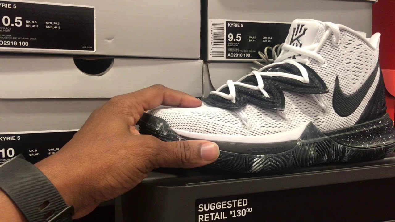 CHECKING OUT THE NIKE OUTLET IN LOCUST GROVE GA - YouTube