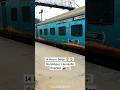 Gorakhpur Humsafar Express 🚂🚃 14 Hours Delay😱😱 #indianrailways #shorts #humsafarexpress