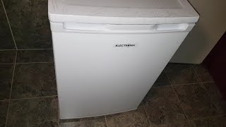 Electronia Refrigerator Model HS-147RN III: unboxing