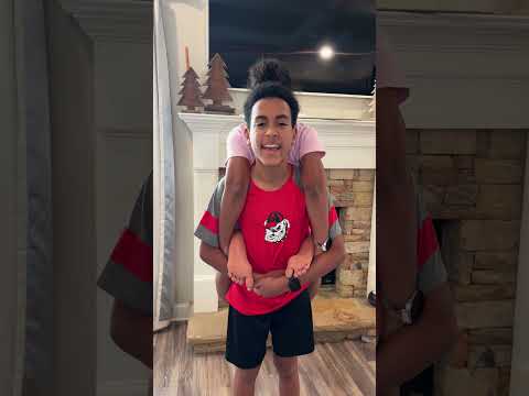 غدا هو يوم لا يمكنك فيه إحضار أي شيء إلا حقيبة الظهر إلى المدرسة