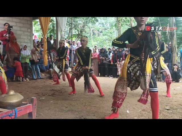 MUDO LARAS JEMBANGAN‼️tari kreasi terbaik kuda kepang banyumasan class=