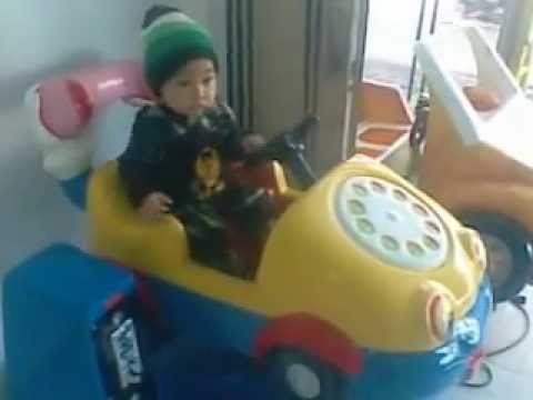 Aditya naik mobil-mobilan part1 - YouTube
