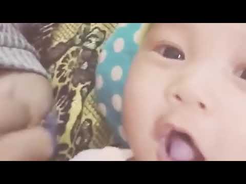 Mom & Baby King | Babies are very good at breastfeeding early in the morning | #Shorts #MomBaby #Mom