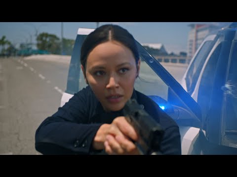 Bradford and Chen Stop Fake Cops From Pulling a Heist - The Rookie