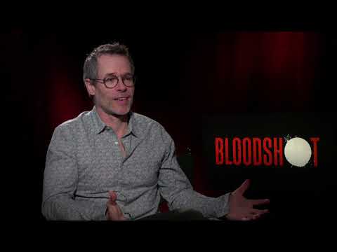 Гай Пирс о съемках в супергеройском кино ("Бладшот")
