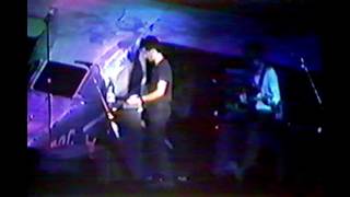 Video thumbnail of "Sentimiento Muerto - El Barco 1988"