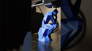 Time-lapse of 3D-printing Lowest poly The Thinker