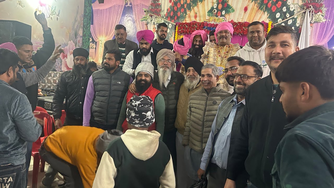 ਲੱਕੀ ਉਸਤਾਦ ਗੁਰੂ ਨਾਨਕਪੁਰੇ ਵਾਲੇ ਬਾਵਾ ਉਸਤਾਦ ਜੀ ਇਸਲਾਮਾਬਾਦ ਵਾਲਿਆਂ ਨੇ ਦੋ ਪੱਗਾਂ ਦੇਤੀਆਂ