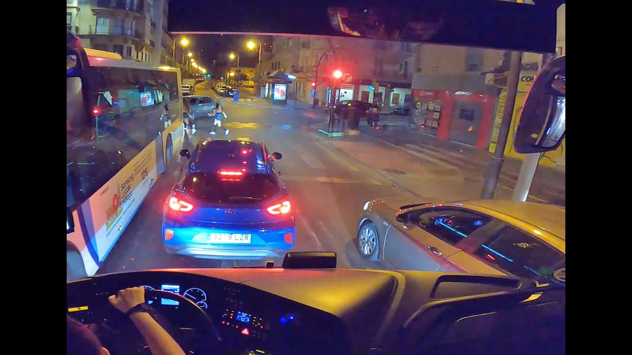 Malaga, paseo nocturno. A bordo de Mercedes Benz Tourismo.