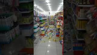Gempa Bumi baru saja merusak mini market