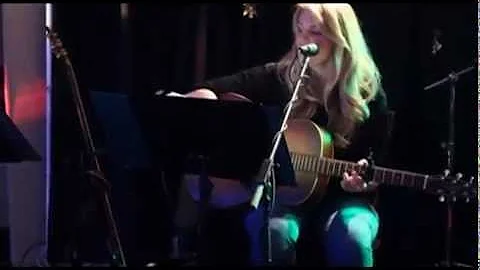 Julie Humphries Live from Vincenzo's Pizza Newhall...