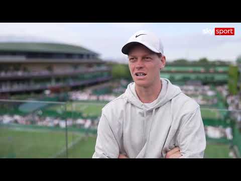 Video Jannik SINNER parla della vittoria contro Kecmanovic e svela cos'è successo al piede | Wimbledon