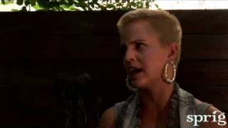 Meet a Celeb: Mena Suvari, Eco-Actress