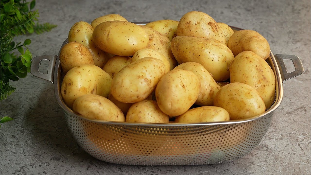 موسم بطاطس جديد يعني محشي بطاطس وبطريقتين ألذ من بعض ✌🏻‼️ Stuffed potatoes 