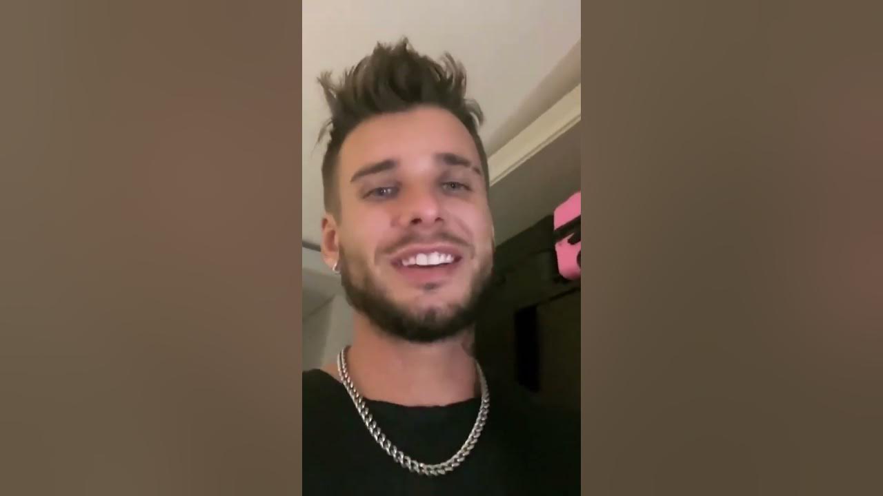 Евгений Ромашов накачал скулы