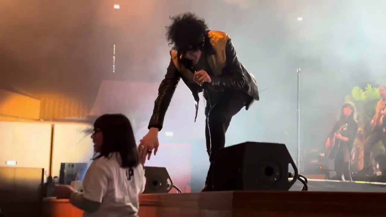 LP - Lost On You - Live in Rome (Love Lines Tour)
