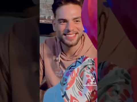 انت هدية ربنا ليا انت حبيبي واغلى الناس