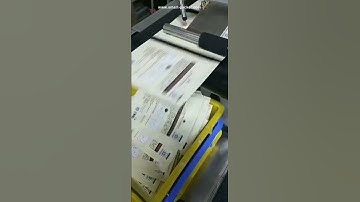 Automatic empty premade bag pouch paging dispensing top labeling machine label applicator