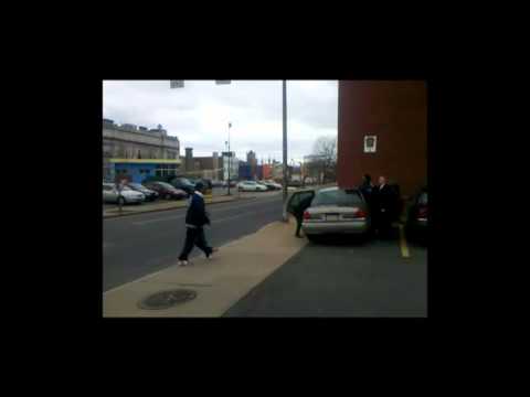 Family member confronts homicide suspect (WARNING:...