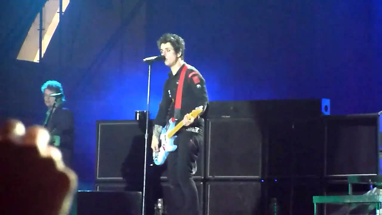 GREEN DAY PAPER LANTERNS 2000 LIGHT YEARS AWAY SÃO PAULO 20/10