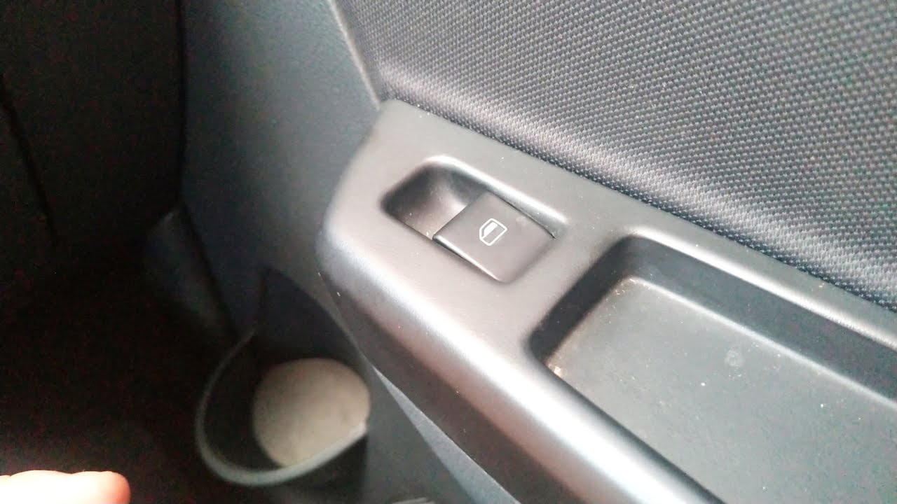 032 - Замена кнопки электростеклоподъемника со стороны пассажира на автомобилях Fox, Spacefox, Po...