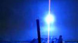 100Mw Blue/Violet Laser Lights A Match