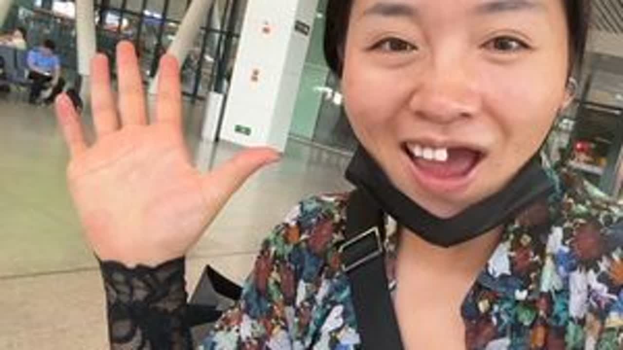 无论眼下多难，不管有没有结果，你都要先努力，因为努力的人运气都不会太差，你所期待的都会如期而遇。希望我都是苦尽甘来的人。。#励志 #小米米的日常 #日常vlog #创业 #宝妈日常