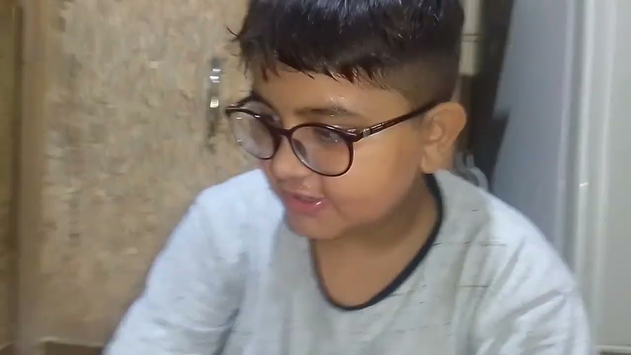 Types of bachha when mom in not home /Ali butt vlogs/