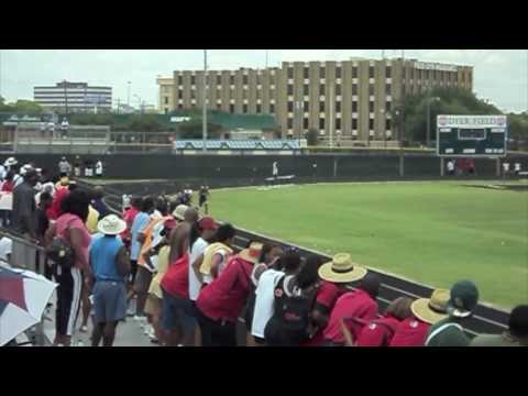 Chris Hardeman 200m Final 2010 Qualifying (Comment...